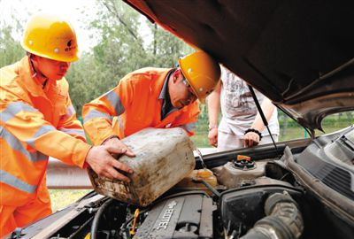 扎鲁特旗剑阁道路救援